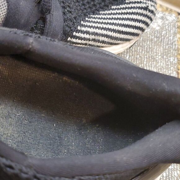 SOLD!!! ADIDAS x Stella McCartney Running Shoes - Size 9 1/2 - Picture 9 of 13